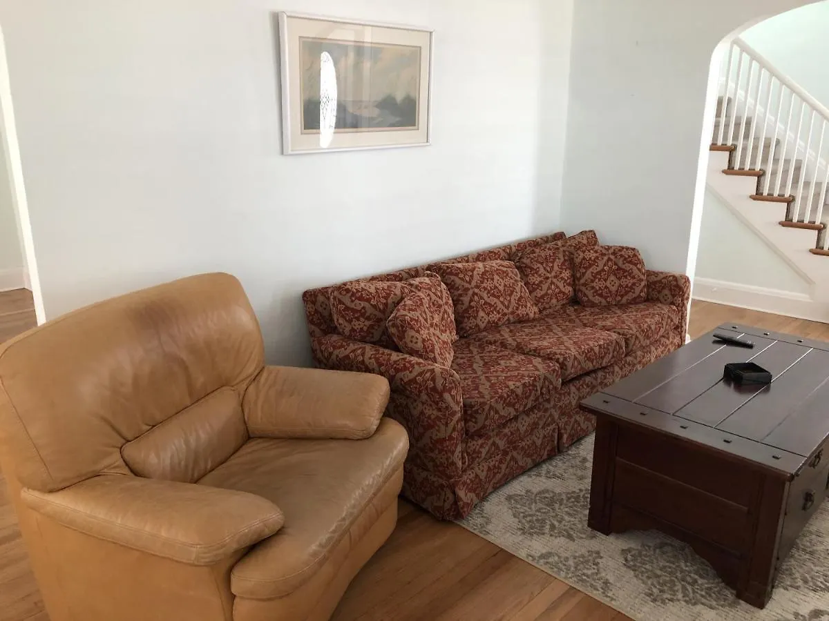 Bay View Bungalow By The Pier Home Norfolk 0*,  United States